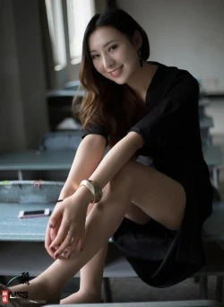 Emingonco-B subscribes for wealth management products with an amount of HK$120 million